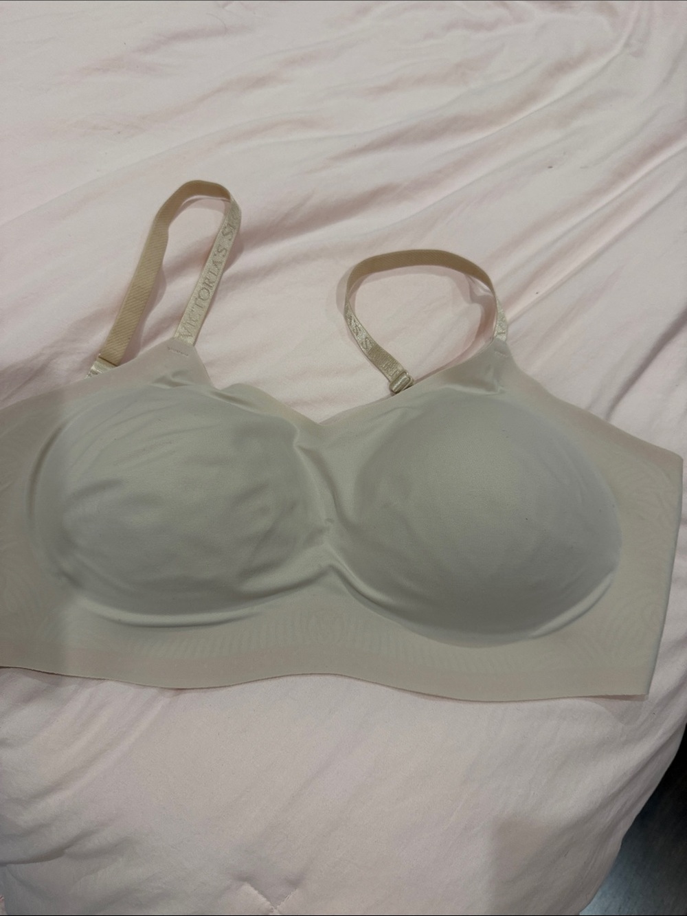 Victoria's Secret Smooth Molded Bra - Light Cream